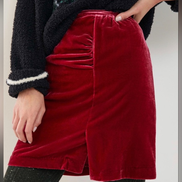 Anthropologie Velvet Mini Skirt Size 4 Small Medium Red Holiday Festive - Picture 1 of 8
